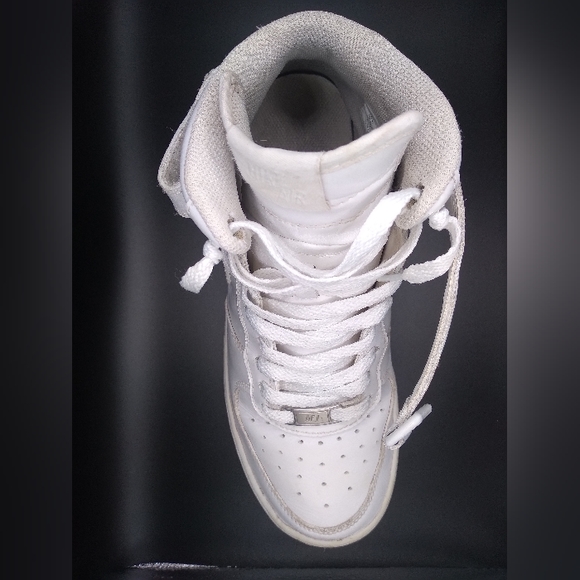 Air force 1 - Picture 3 of 5